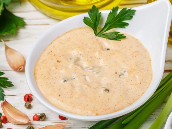 5 Delicious Garlic Dip Recipes: Elevate Your Meals With These Flavorful Creations